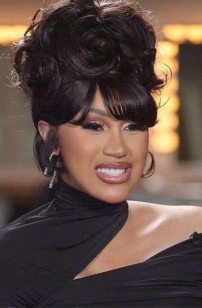 Cardi B Height, Weight, Age, Body Statistics